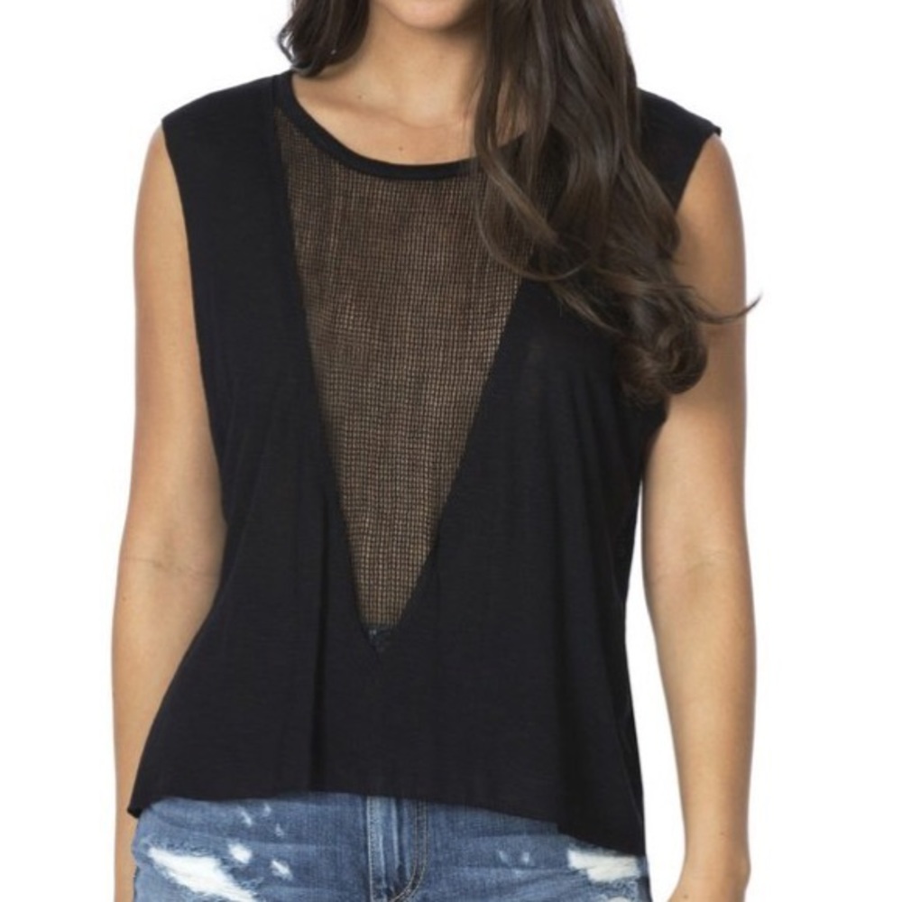LF Emma & Sam Deep Mesh V Sleeveless Tee S